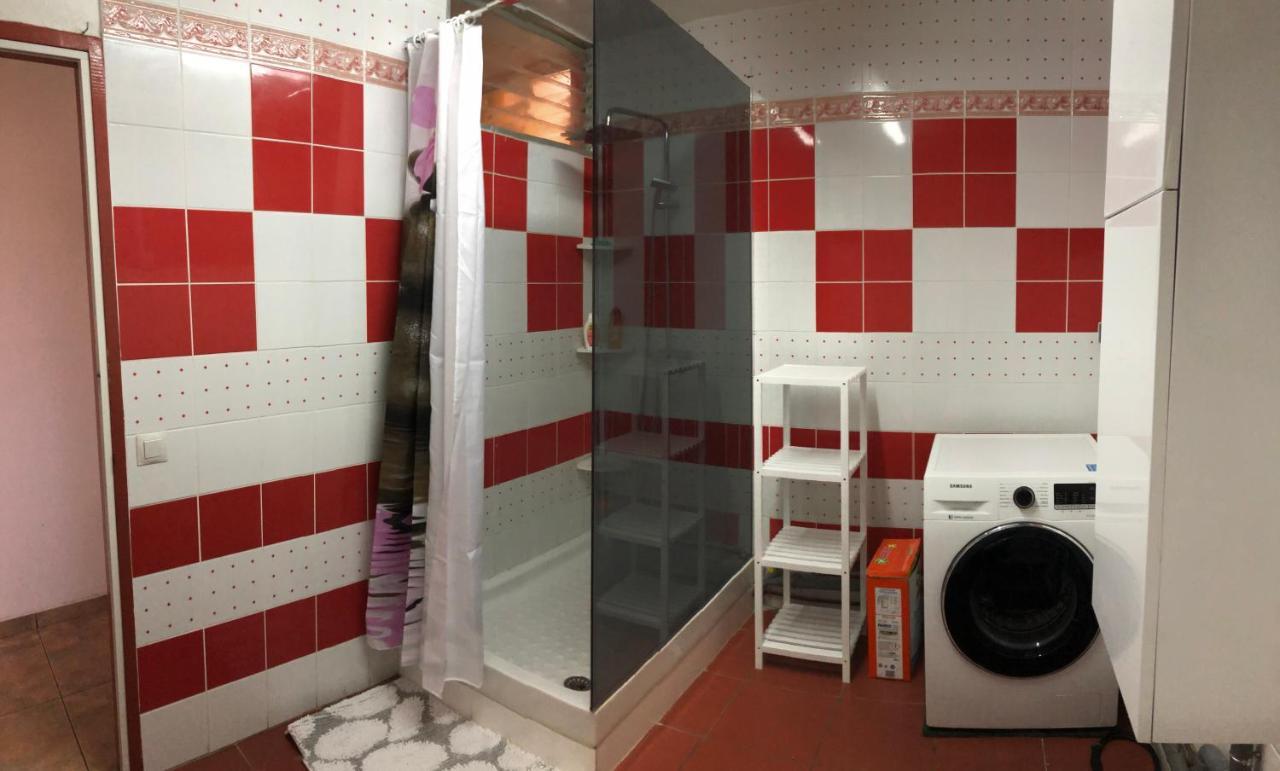 Au Dela De La Porte Du Bonheur Пойнт а Питр Екстериор снимка